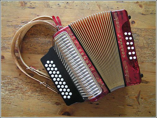 Hohner Corona II
